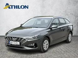 Srebrny (metalik) Używany 2023 Hyundai i30 Kombi | 62 000 zł (Dobra cena)