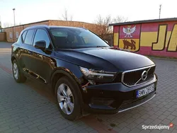Czarny Używany 2020 Volvo XC40 SUV | 91 300 zł (Uczciwa cena)