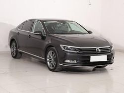 Szary Używany 2017 VW Passat Sedan/Limuzyna | 63 999 zł (Uczciwa cena)