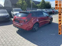 Czerwony (metalik) Używany 2023 Toyota Corolla Kombi | 53 900 zł
