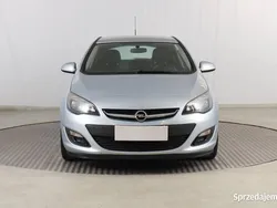Srebrny Używany 2014 Opel Astra Hatchback | 28 999 zł (Dobra cena)