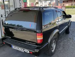 Czarny Używany 2002 Chevrolet Blazer SUV | 25 000 zł