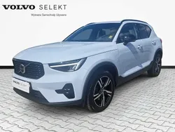 Niebieski Używany 2024 Volvo XC40 SUV | 179 900 zł (Dość drogi)