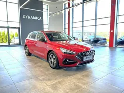 Bordowy Używany 2023 Hyundai i30 Hatchback | 82 900 zł (Uczciwa cena)
