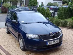 Inny kolor Używany 2015 Skoda Rapid Hatchback | 29 000 zł (Uczciwa cena)