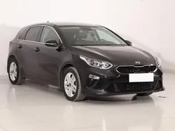 Czarny Używany 2018 Kia Ceed Hatchback | 56 999 zł (Uczciwa cena)