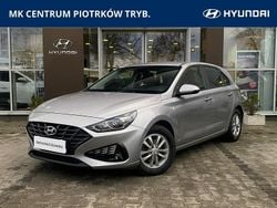 Srebrny (metalik) Używany 2022 Hyundai i30 Classic Hatchback | 58 900 zł (Uczciwa cena)