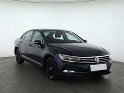 Niebieski Używany 2017 VW Passat Sedan/Limuzyna | 52 999 zł (Super Cena)