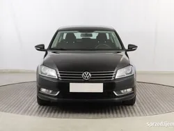 Czarny Używany 2011 VW Passat Sedan/Limuzyna | 28 999 zł (Uczciwa cena)