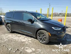 Czarny (metalik) Używany 2021 Chrysler Pacifica SUV | 81 000 zł