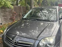 Szary Używany 2007 Toyota Avensis Sedan/Limuzyna | 10 300 zł (Uczciwa cena)