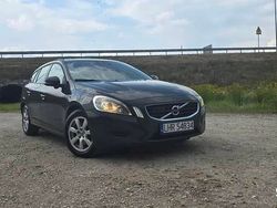 Czarny Używany 2012 Volvo V60 Kombi | 25 000 zł (Uczciwa cena)