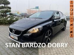 Czarny Używany 2017 Volvo V40 Hatchback | 39 900 zł (Uczciwa cena)