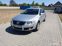 Srebrny (metalik) Używany 2007 VW Passat Sedan/Limuzyna | 7999 zł (Dobra cena)