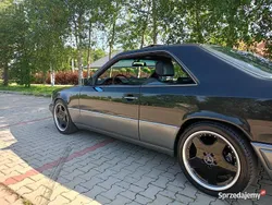 Czarny Używany 1995 Mercedes E320 Coupe | 85 000 zł