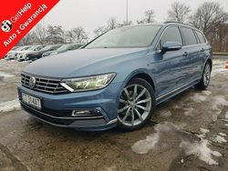 Niebieski Używany 2017 VW Passat R-line Kombi | 64 900 zł (Uczciwa cena)