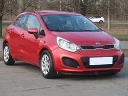 Czerwony Używany 2014 Kia Rio Hatchback | 24 999 zł (Dobra cena)