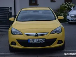 Żółty Używany 2011 Opel Astra GTC Coupe | 29 900 zł (Drogi)
