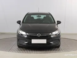 Czarny Używany 2016 Opel Astra Kombi | 29 999 zł (Uczciwa cena)