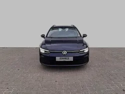 Niebieski (metalik) Używany 2022 VW Golf VIII Kombi | 77 900 zł (Dobra cena)