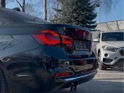 Czarny Używany 2017 BMW 330 Sedan/Limuzyna | 64 200 zł (Uczciwa cena)