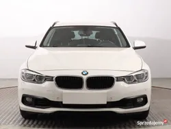 Biały Używany 2017 BMW 318 Kombi | 58 999 zł (Dobra cena)