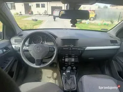 Grafitowy Używany 2010 Opel Astra Kombi | 13 400 zł (Dość drogi)