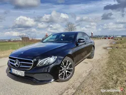 Czarny Używany 2019 Mercedes E220 Avantgarde Sedan/Limuzyna | 128 000 zł (Uczciwa cena)