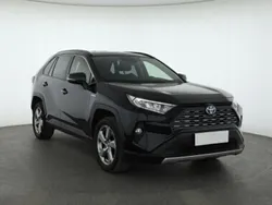 Czarny Używany 2020 Toyota RAV4 SUV | 111 999 zł (Uczciwa cena)