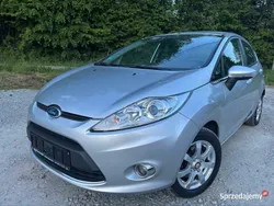 Srebrny Używany 2009 Ford Fiesta Hatchback | 17 900 zł (Uczciwa cena)