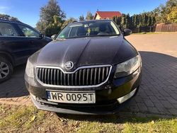 Czarny Używany 2015 Skoda Octavia Kombi | 52 890 zł