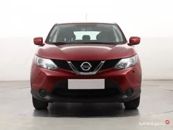 Bordowy Używany 2015 Nissan Qashqai SUV | 43 999 zł (Uczciwa cena)