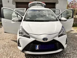 Biały Używany 2018 Toyota Yaris Premium Sedan/Limuzyna | 42 500 zł
