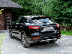 Czarny (metalik) Używany 2017 Maserati Levante SUV | 139 777 zł