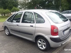 Srebrny Używany 2006 Citroën Xsara Picasso Minivan | 6600 zł