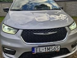 Srebrny Używany 2024 Chrysler Pacifica Minivan | 146 000 zł (Super Cena)