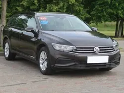 Brązowy Używany 2020 VW Passat Kombi | 63 999 zł (Uczciwa cena)