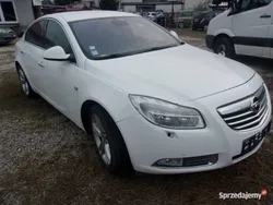 Biały Używany 2012 Opel Insignia Sedan/Limuzyna | 23 500 zł (Dobra cena)