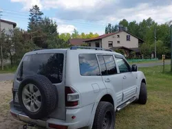 Szary Używany 2001 Mitsubishi Pajero SUV | 17 500 zł