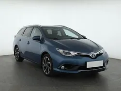 Niebieski Używany 2016 Toyota Auris Hybrid Kombi | 56 999 zł (Dość drogi)