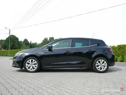Czarny (metalik) Używany 2020 Renault Mégane IV LIMITED Hatchback | 59 700 zł (Uczciwa cena)