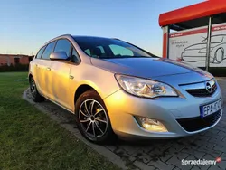 Srebrny Używany 2010 Opel Astra Kombi | 17 900 zł (Uczciwa cena)