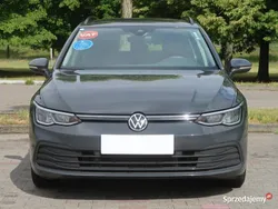 Szary Używany 2022 VW Golf VIII Kombi | 52 499 zł (Uczciwa cena)