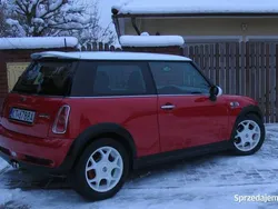 Czerwony Używany 2002 Mini Cooper S Hatchback | 14 500 zł