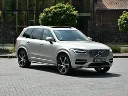 Złoty (metalik, perła) Używany 2016 Volvo XC90 Inscription SUV | 115 000 zł (Dość drogi)