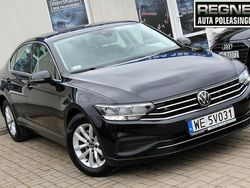 Czarny Używany 2022 VW Passat Sedan/Limuzyna | 73 900 zł (Uczciwa cena)