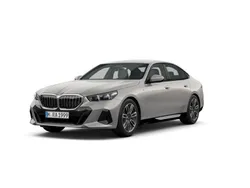 Szary oxide metalizowany Używany 2024 BMW 520 Comfort Edition Sedan/Limuzyna | 244 900 zł (Super Cena)