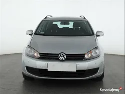 Srebrny Używany 2011 VW Golf VI Kombi | 17 999 zł (Uczciwa cena)