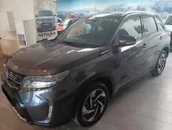 Szary Nowe 2025 Suzuki Vitara SUV | 129 100 zł (Dość drogi)