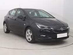 Niebieski Używany 2019 Opel Astra Hatchback | 46 999 zł (Uczciwa cena)